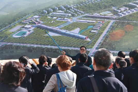 基地管理处孙玉琪处长讲解新校区发展规划