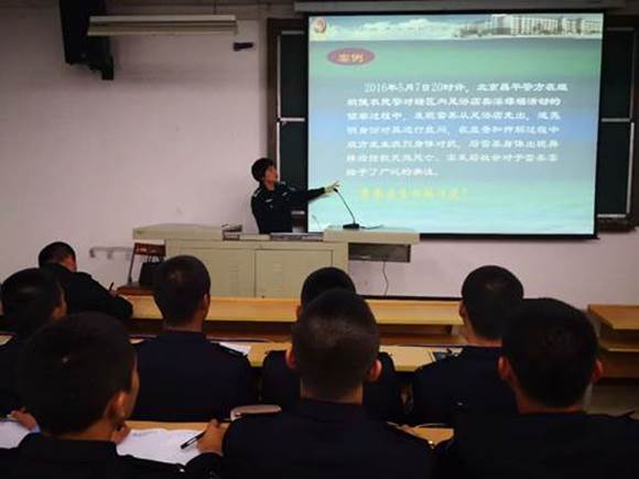 说明: G:\1.博士后工作\8.博士后进站\2018\王圆圆博士\讲座\微信图片_20180927101438.jpg
